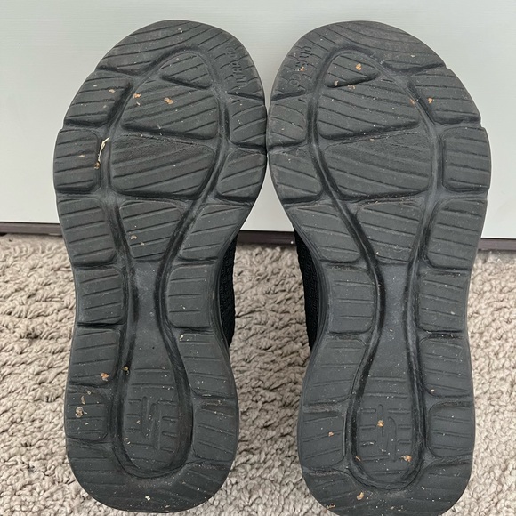 Women’s Sketchers GoWalk, Size 8 - Picture 5 of 6